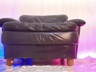 esmeralda-bigbotty's Live Sex Cam Show