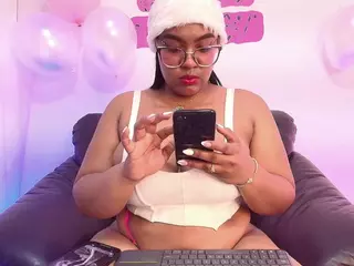 esmeralda-bigbotty's Live Sex Cam Show