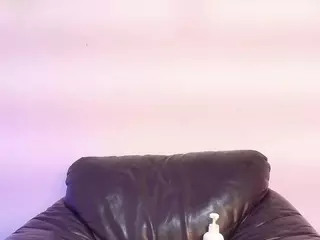 esmeralda-bigbotty's Live Sex Cam Show