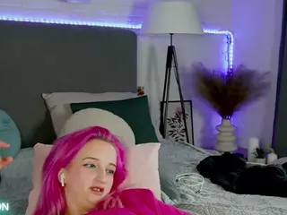 Selena-Lily's Live Sex Cam Show