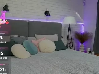 Selena-Lily's Live Sex Cam Show