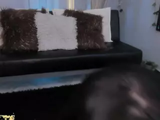 zoe-cruz21's Live Sex Cam Show