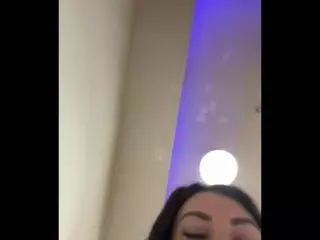 wet__bunny's Live Sex Cam Show