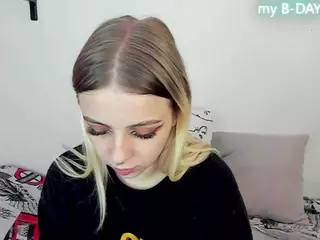 Alice-Halle's Live Sex Cam Show