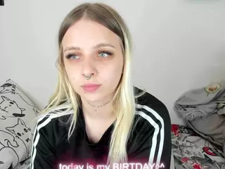 Alice-Halle's Live Sex Cam Show