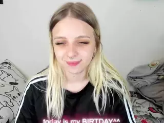 Alice-Halle's Live Sex Cam Show