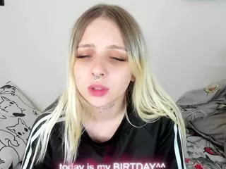 Alice-Halle's Live Sex Cam Show