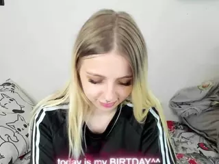 Alice-Halle's Live Sex Cam Show