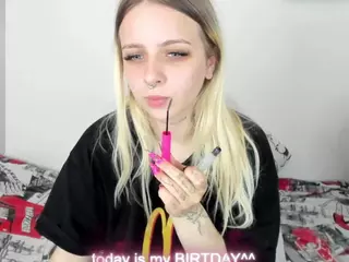 Alice-Halle's Live Sex Cam Show
