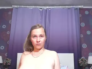 squirtyalicehere's Live Sex Cam Show
