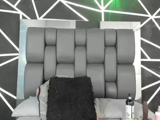 moniicaa's Live Sex Cam Show