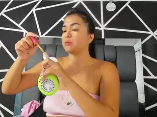 moniicaa's Live Sex Cam Show