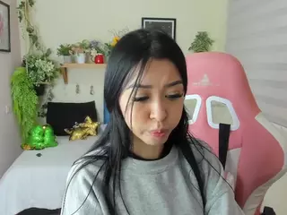Starlie's Live Sex Cam Show