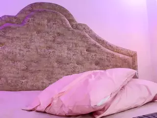 Victoria-Adams14's Live Sex Cam Show