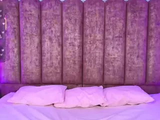 Victoria-Adams14's Live Sex Cam Show