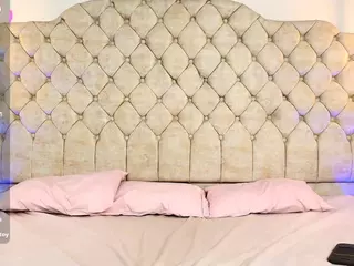 Victoria-Adams14's Live Sex Cam Show