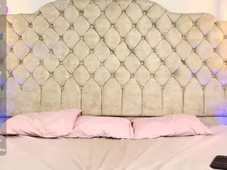 Victoria-Adams14's Live Sex Cam Show