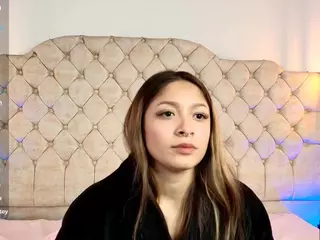 Victoria-Adams14's Live Sex Cam Show