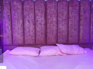 Victoria-Adams14's Live Sex Cam Show