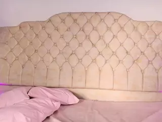 Victoria-Adams14's Live Sex Cam Show