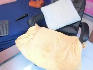 Yelena-mutiz's Live Sex Cam Show