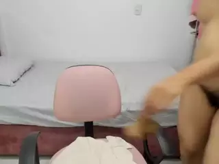 nicole-davis's Live Sex Cam Show