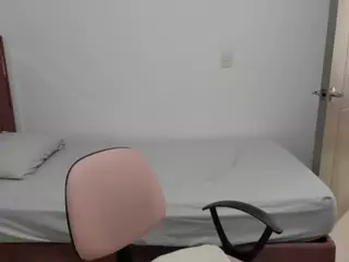 nicole-davis's Live Sex Cam Show