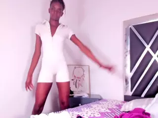 RiriBlonde's Live Sex Cam Show