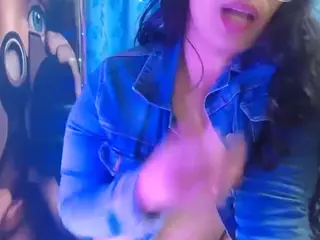 rrocyyomature's Live Sex Cam Show