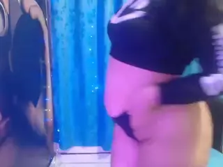 rrocyyomature's Live Sex Cam Show