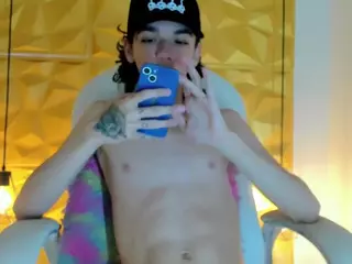 JuliiDollBigdick's Live Sex Cam Show