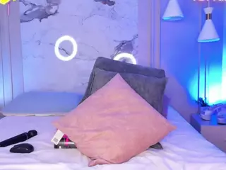 KishaLove's Live Sex Cam Show