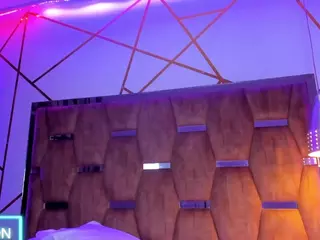 Lynnet's Live Sex Cam Show