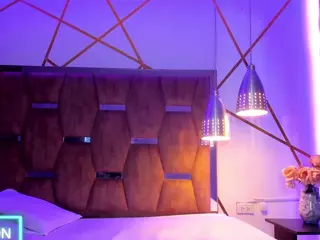Lynnet's Live Sex Cam Show