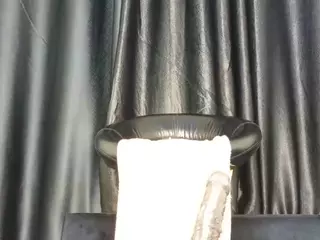 Assiology's Live Sex Cam Show