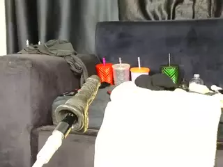 Assiology's Live Sex Cam Show