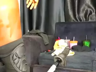Assiology's Live Sex Cam Show