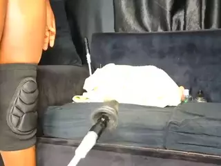 Assiology's Live Sex Cam Show