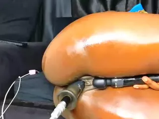 Assiology's Live Sex Cam Show