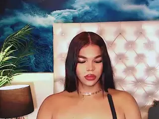 Yoiku's Live Sex Cam Show