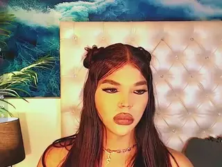 Yoiku's Live Sex Cam Show