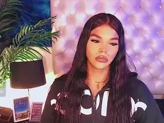 Yoiku's Live Sex Cam Show