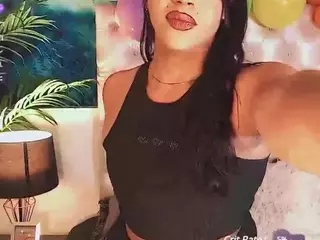 Yoiku's Live Sex Cam Show