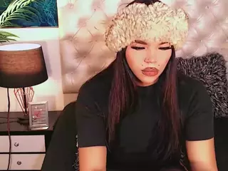 Yoiku's Live Sex Cam Show