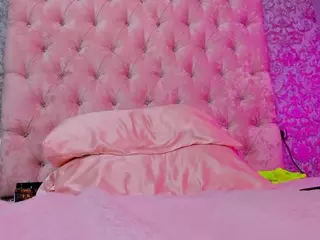 Akilla-Queen's Live Sex Cam Show