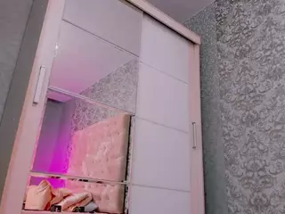 Akilla-Queen's Live Sex Cam Show