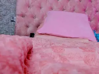 Akilla-Queen's Live Sex Cam Show