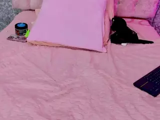 Akilla-Queen's Live Sex Cam Show