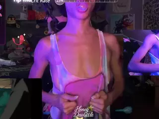 Honeydew's Live Sex Cam Show