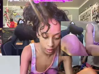 Honeydew's Live Sex Cam Show